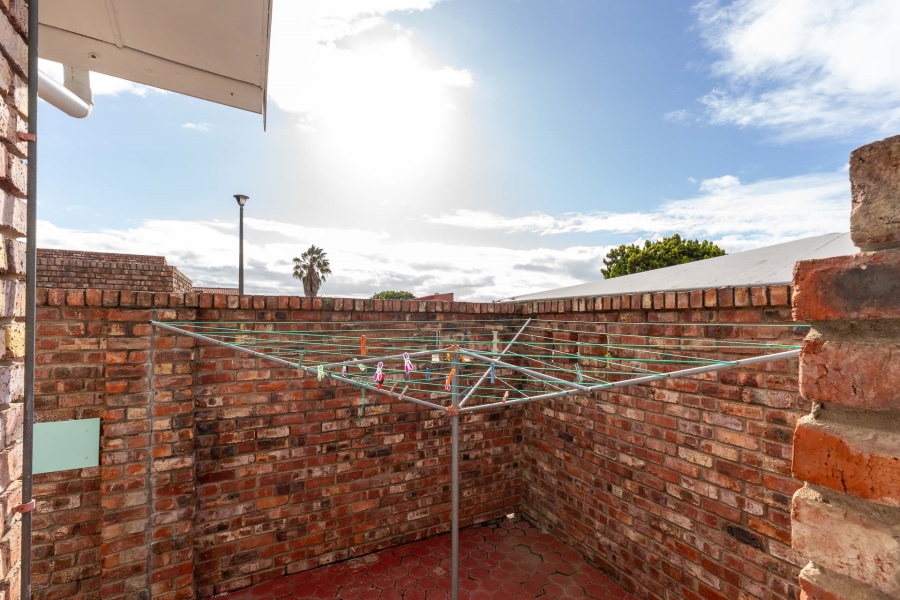 3 Bedroom Property for Sale in Deoville Park Western Cape